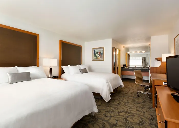 Poco Inn And Suites Hotel And Conference Center