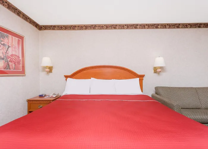 Regency Inn & Suites-Hamilton Place