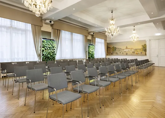 Elite Hotel Savoy