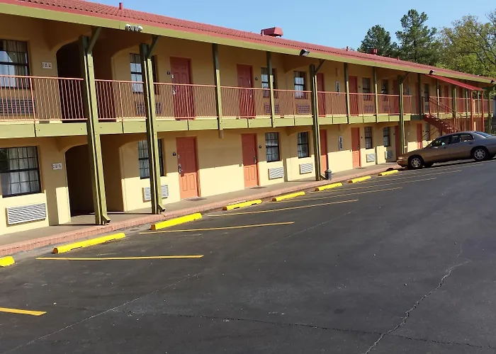 Days Inn By Wyndham Little Rock/Medical Center