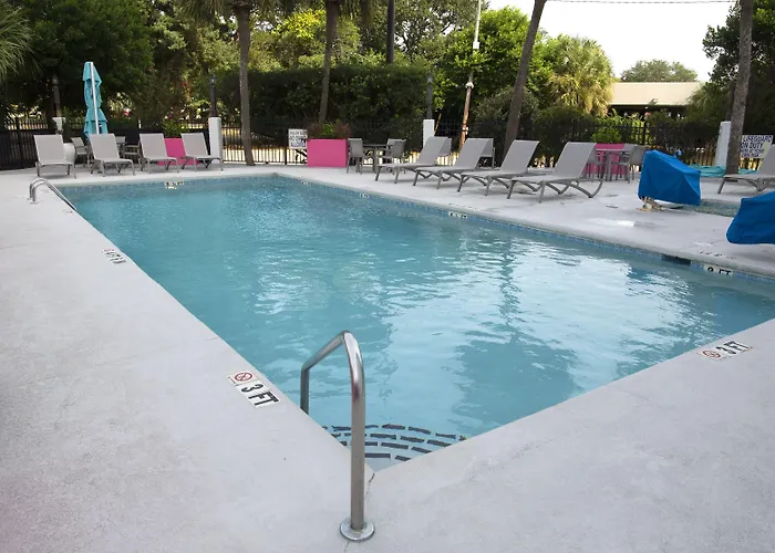 Aqua Beach Inn