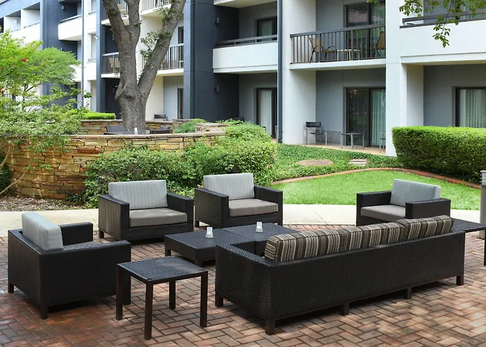 Courtyard By Marriott Dallas Richardson At Spring Valley