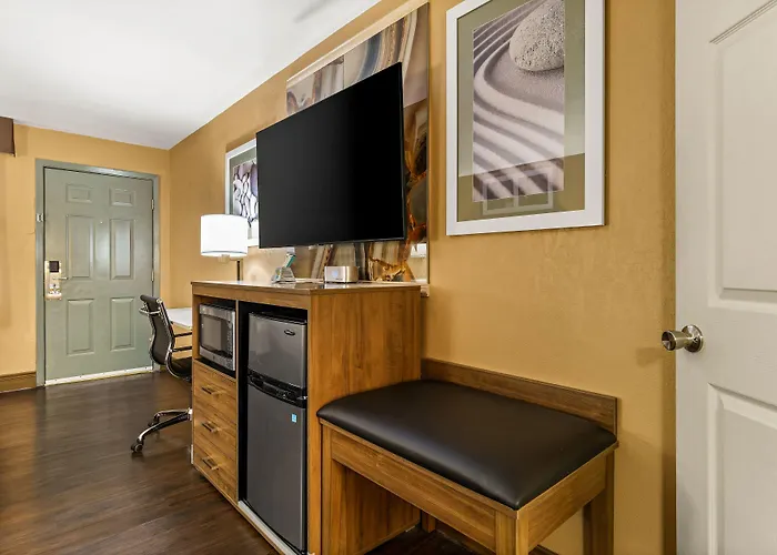 Quality Inn & Suites Corinth West
