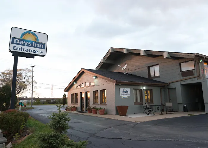 Days Inn By Wyndham West Allis/Milwaukee