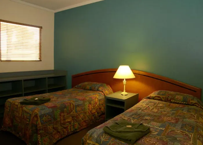 Seasons Hotel Newman