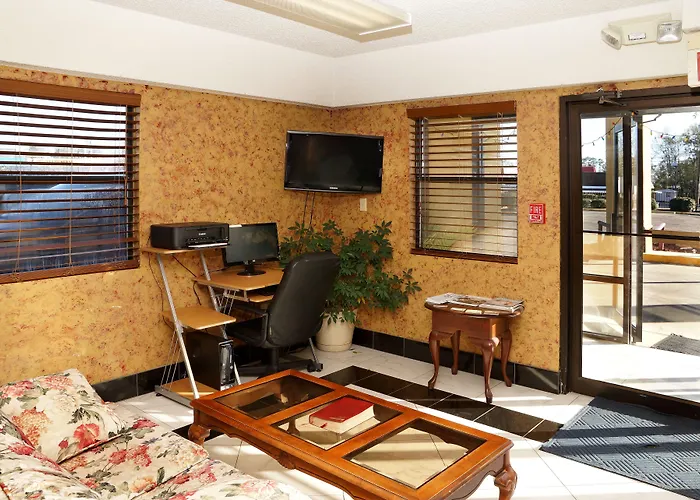 Executive Inn Opp