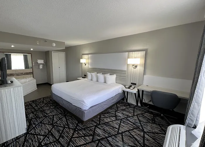 Baymont By Wyndham Peoria