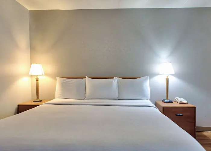 Motel 6 Buffalo Ny Airport Williamsville