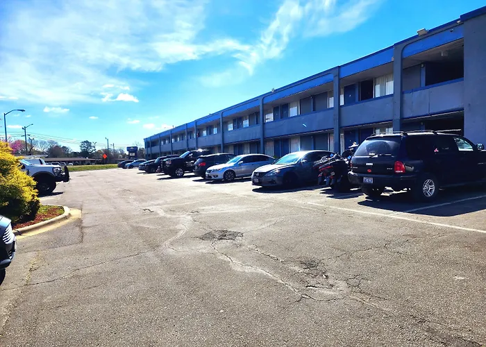 Days Inn By Wyndham Washington