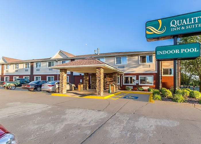 Quality Inn & Suites Eau Claire University Area