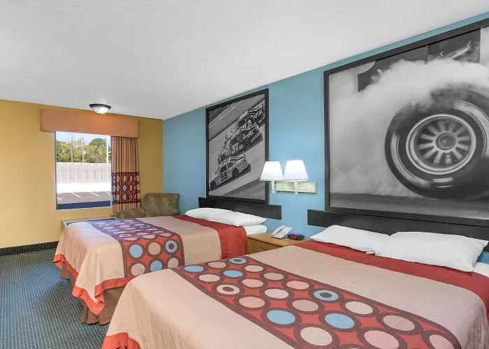 Super 8 By Wyndham Dunn