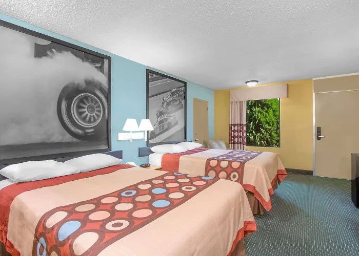Super 8 By Wyndham Dunn
