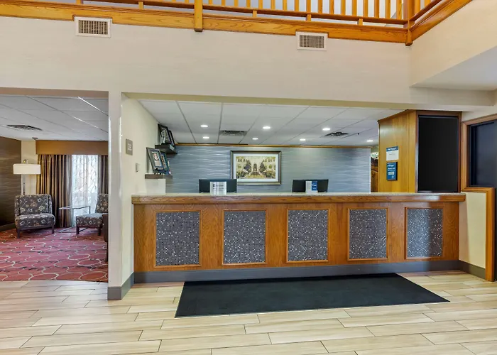 Best Western Falcon Plaza - Bowling Green