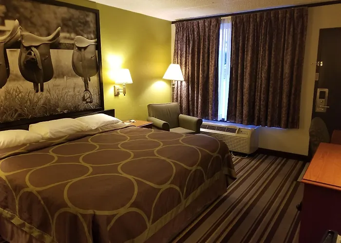 Super 8 By Wyndham Longview/North