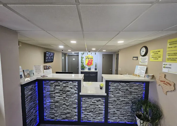 Super 8 By Wyndham Buffalo