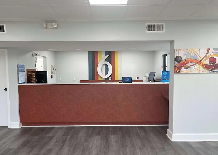 Motel 6 Cleveland, Ms - Delta State University