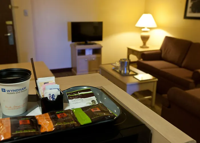 Wyndham El Paso Airport And Water Park