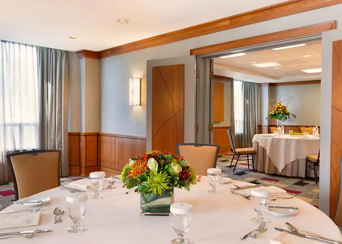 Doubletree By Hilton Toronto Downtown