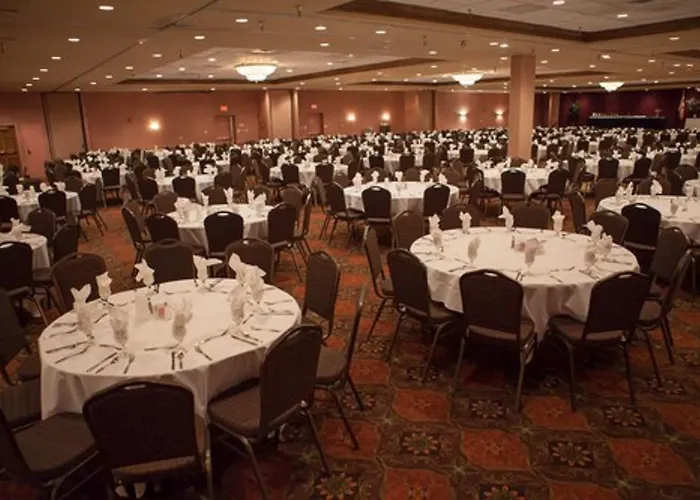 Decatur Conference Center And Hotel