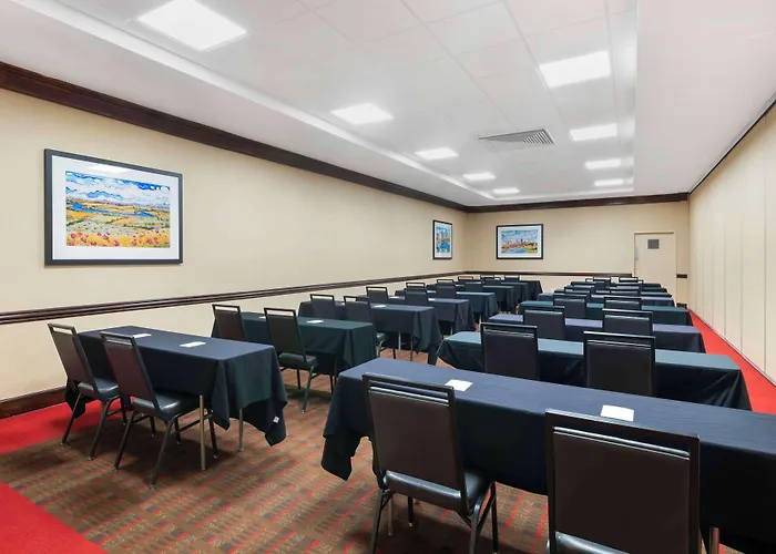 Best Western Plus Kansas City Sports Complex Hotel