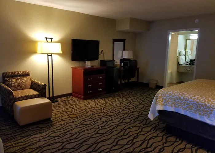 Days Inn By Wyndham Leesville
