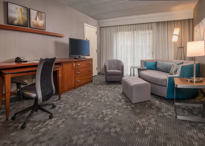 Courtyard By Marriott Fairfax Fair Oaks