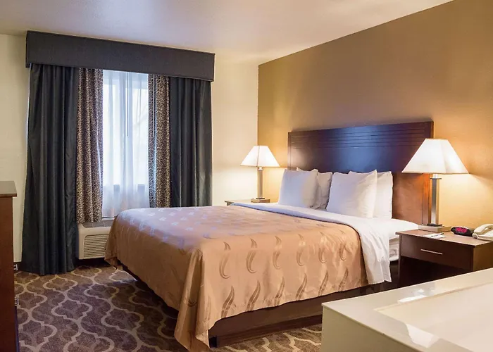 Quality Inn & Suites Vancouver North