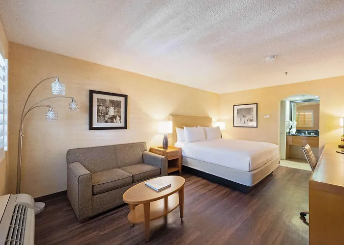 Best Western Plus Las Brisas Hotel