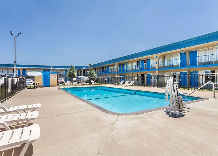 Knights Inn Murfreesboro