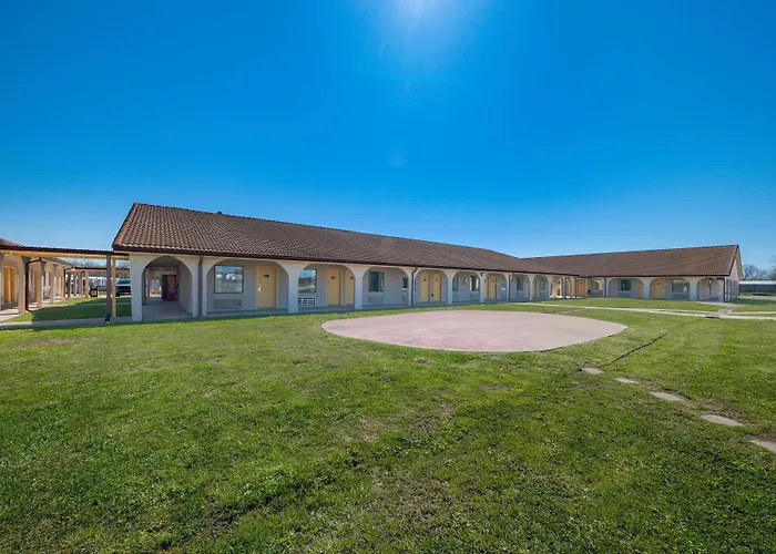 Americas Best Value Inn Bonham