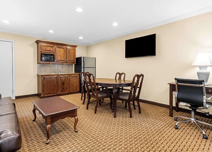 Best Western Forest Inn