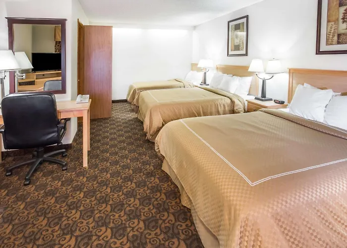 Days Inn By Wyndham Black Bear