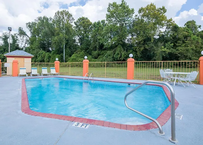 Howard Johnson By Wyndham Vicksburg