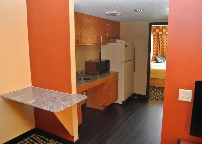 Quality Inn & Suites Mayo Clinic Area