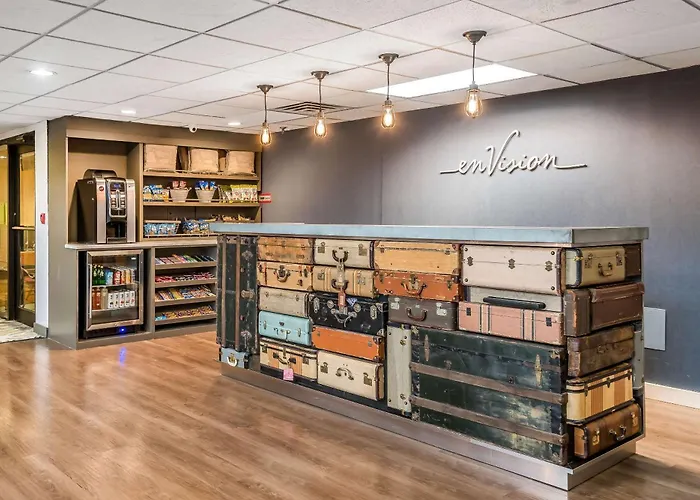 Envision Hotel Saint Paul South