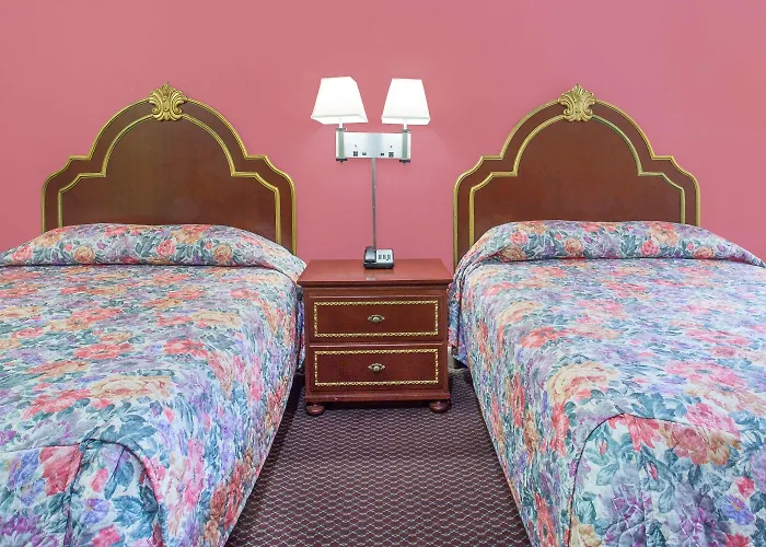 Knights Inn Emporia
