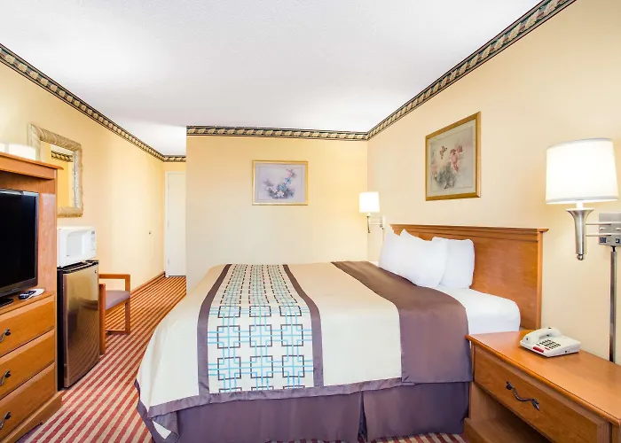 Days Inn By Wyndham St. George