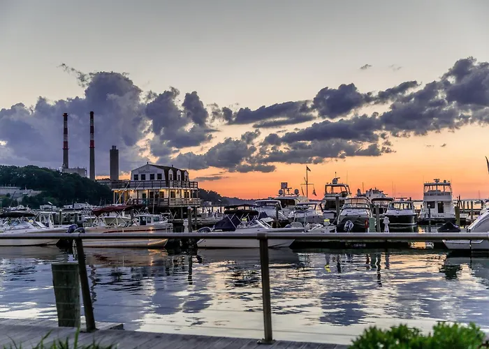 Danfords Hotel & Marina