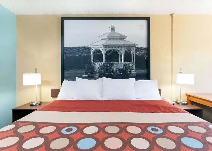 Super 8 By Wyndham Bath Hammondsport Area