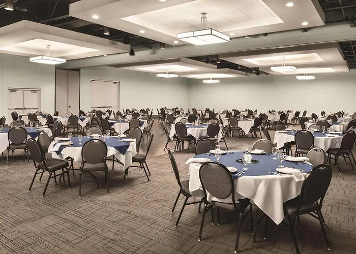 Radisson Hotel And Conference Center Fond Du Lac