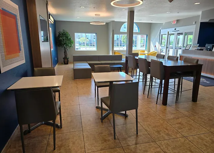 Microtel Inn & Suites By Wyndham Bluffs