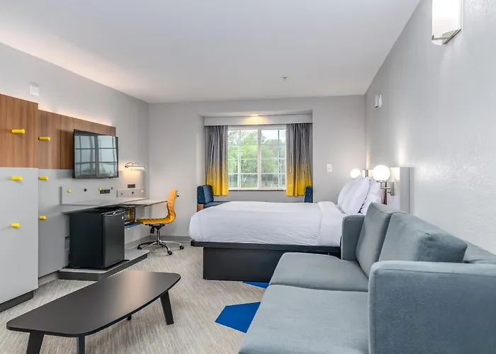 Microtel Inn & Suites By Wyndham Montgomery
