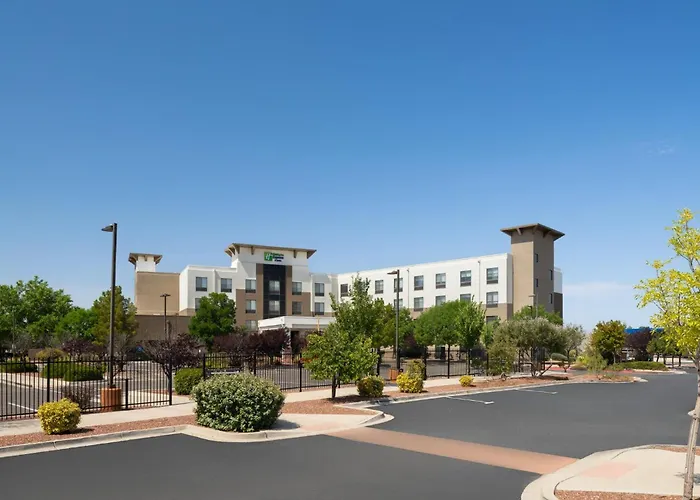 Holiday Inn Express & Suites Albuquerque Historic Old Town By Ihg
