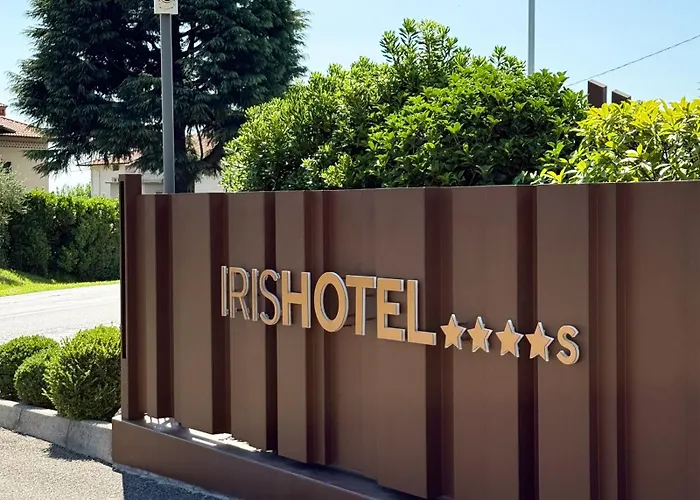 Iris Hotel