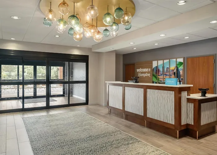 Hampton Inn & Suites By Hilton Tampa Busch Gardens Area