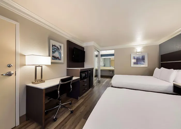 Best Western Inn & Suites Lemoore