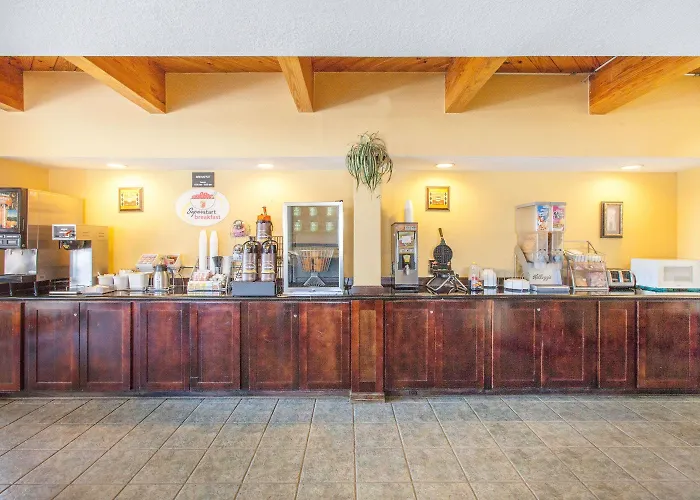 Super 8 By Wyndham Sallisaw