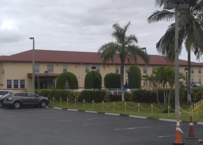 Belmont Inn & Suites