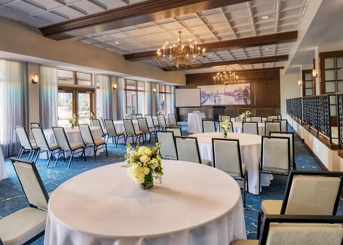 Doubletree By Hilton Port Huron