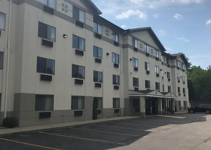 Super 8 By Wyndham Manchester Airport